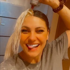 Meet your Posher, Roxy